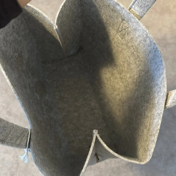 Moomin Tote Felt Gray NWT - Picture 5 of 5